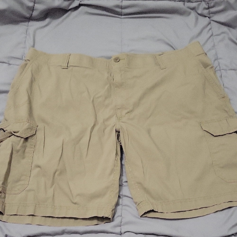 Lee Extreme Motion Men's Khaki Cargo Shorts